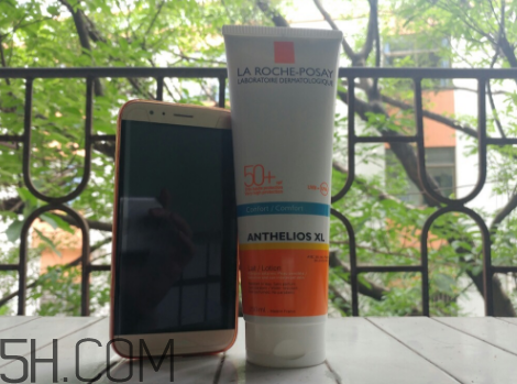 理膚泉藍(lán)標(biāo)防曬霜怎么樣？理膚泉藍(lán)標(biāo)防曬霜測(cè)評(píng)