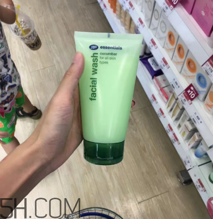 泰國(guó)小黃瓜洗面奶怎么樣？泰國(guó)小黃瓜酒精超標(biāo)嗎？