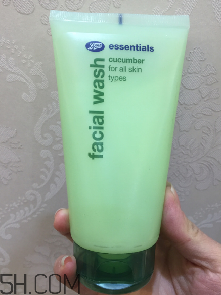 泰國(guó)小黃瓜洗面奶怎么樣？泰國(guó)小黃瓜酒精超標(biāo)嗎？