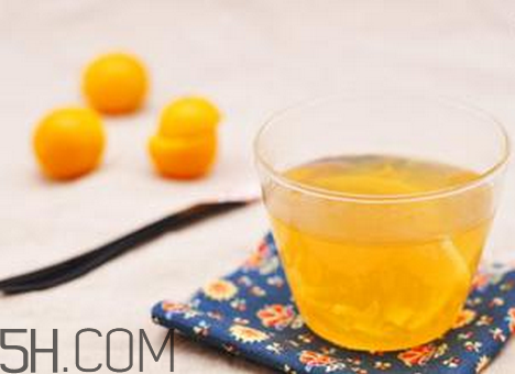 紅心柚和白心柚有什么區(qū)別？柚子皮泡水喝的作用？