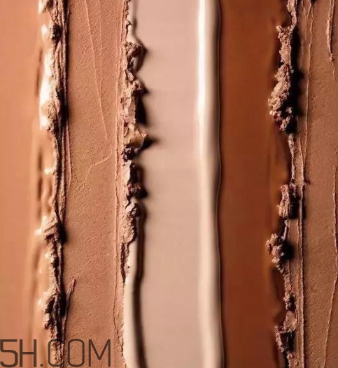 焦糖色是駝色嗎？焦糖色和深駝色區(qū)別