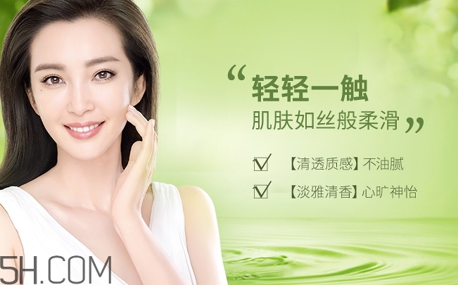 百雀羚爽膚水怎么樣？百雀羚爽膚水含酒精嗎？