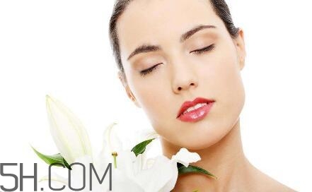 鼻頭粉刺不去除會導致毛孔變大嗎