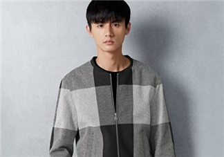 太平鳥(niǎo)衣服檔次怎么樣？太平鳥(niǎo)衣服貴嗎？