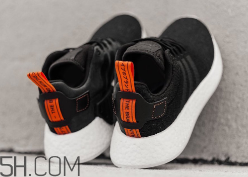 adidas nmd r2 future harvest萬圣節(jié)配色實(shí)物什么樣？