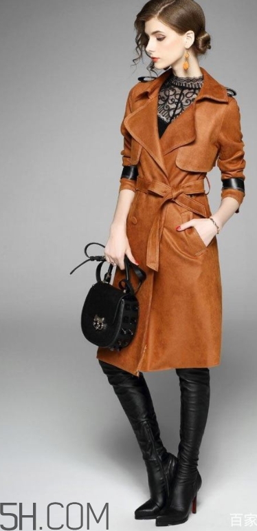 焦糖色風(fēng)衣搭配什么鞋子？焦糖色風(fēng)衣搭配什么襪子