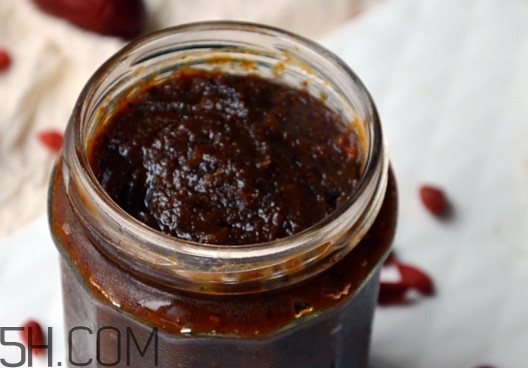 天天飲姜棗膏有會怎樣？紅糖姜棗膏吃了臉上長痘嗎