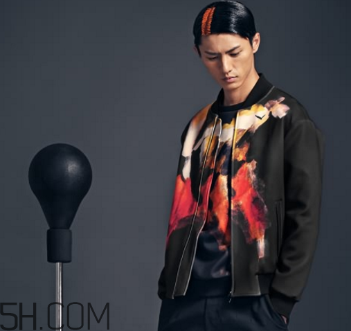 太平鳥衣服檔次怎么樣？太平鳥衣服貴嗎？