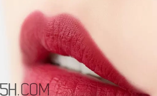 姨媽色口紅適合什么膚色？姨媽色口紅顯白嗎