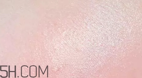 2017年秋冬妝容怎么畫？2017秋冬少女妝容畫法步驟