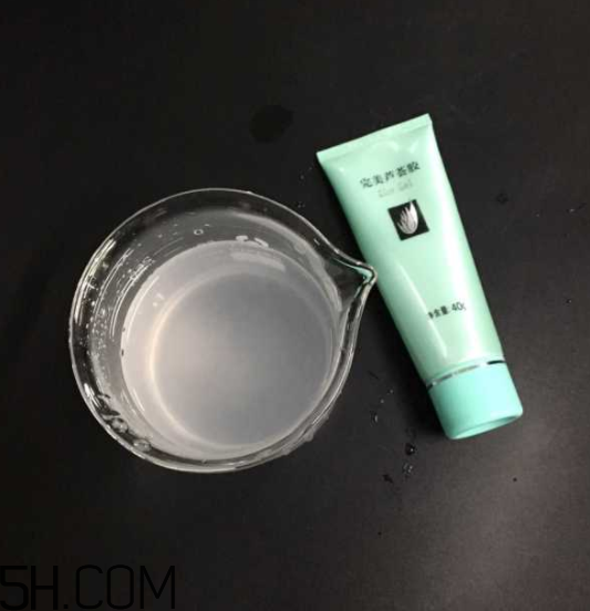 昭貴蘆薈凝膠汁怎么樣？昭貴蘆薈膠和完美蘆薈膠哪個好？