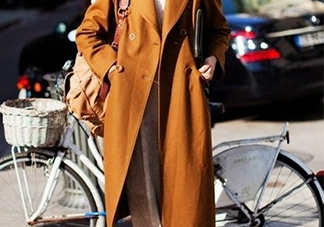 焦糖色大衣配什么褲子？焦糖色大衣搭配