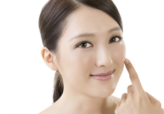 皮膚過(guò)敏是什么原因引起的？皮膚過(guò)敏和蕁麻疹的區(qū)別