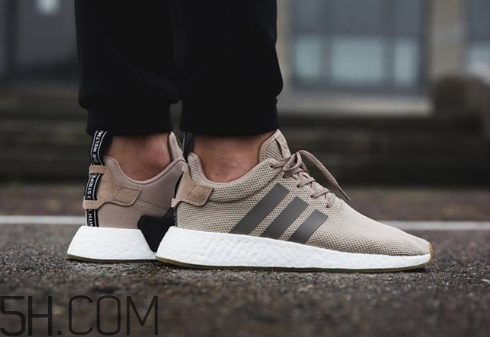 adidas nmd r2 trace khaki上腳效果怎么樣？