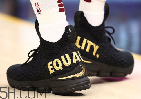 nike lebron 15 equality黑金配色會(huì)發(fā)售嗎？