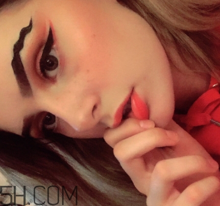 波浪眉怎么畫(huà)？波浪眉畫(huà)法步驟