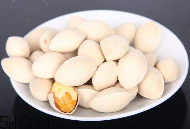 白果沒熟吃了會(huì)怎么樣？白果熟了是什么樣子的