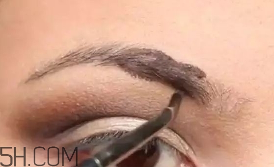 辮子眉怎么畫(huà)？辮子眉畫(huà)法教程