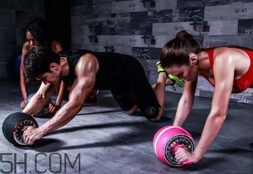 健腹輪會傷腰嗎？健腹輪可以天天練嗎？