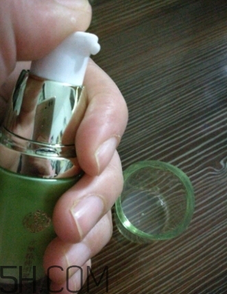 百雀羚眼霜適合多大年齡？百雀羚眼霜適合什么膚質