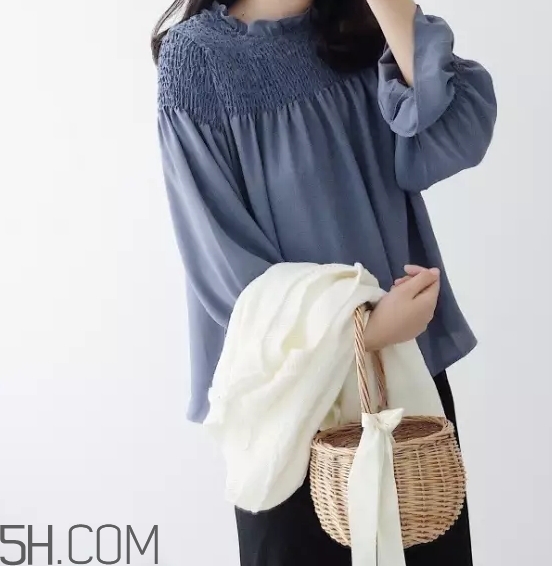 霧霾藍(lán)是什么顏色？霧霾藍(lán)搭什么顏色