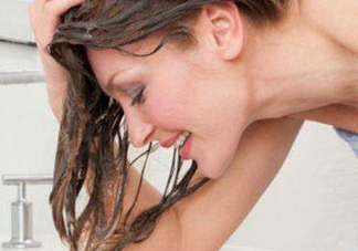 醋洗頭是白醋還是陳醋？用醋洗頭要用洗發(fā)水嗎？