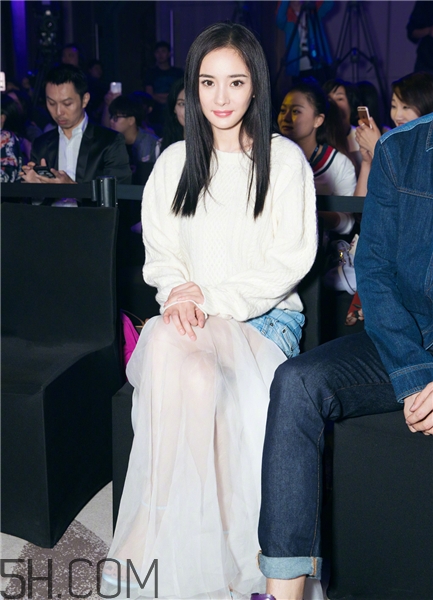 黃褐斑跟心情有關(guān)系嗎？黃褐斑跟曬太陽有關(guān)系嗎？