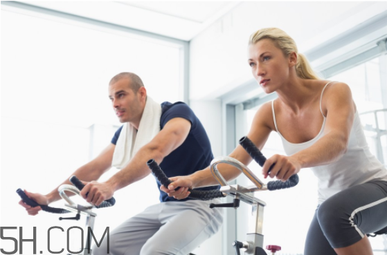 天天拉筋可以使腿變長(zhǎng)嗎？動(dòng)感單車(chē)減肥是全身瘦嗎？