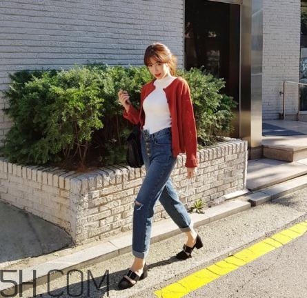 白色毛衣外套怎么搭配？白色毛衣配什么顏色外套？