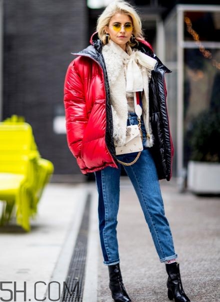 白色毛衣外套怎么搭配？白色毛衣配什么顏色外套？