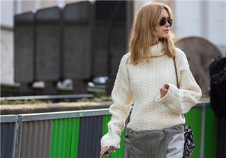 白色毛衣配什么褲子？白色毛衣搭配褲子圖片