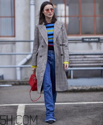 格子大衣里面怎么搭配？格子大衣搭配圖