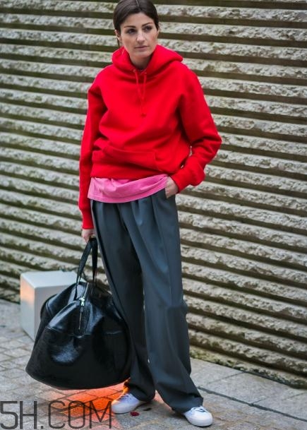 紅色衣服褪色怎么補救？紅色衣服掉色如何處理？