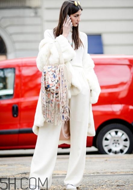 針織衫穿著扎人怎么辦？針織衫面料怎么選？