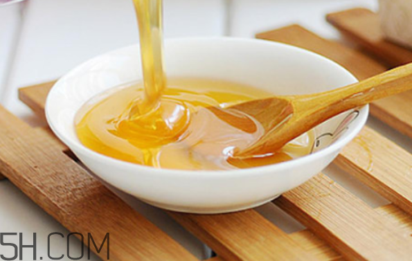 怎樣喝蜂蜜水才更好？喝蜂蜜的最佳方法