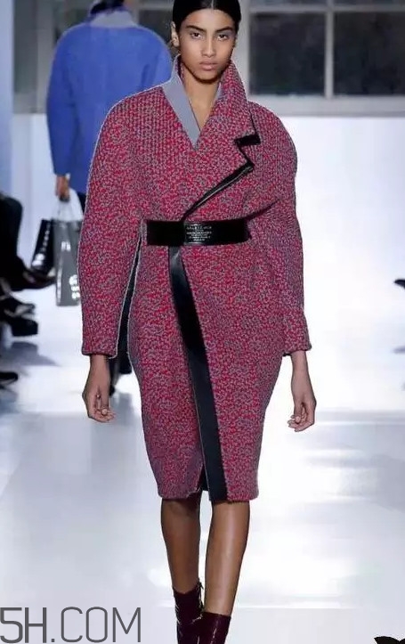 毛呢大衣該如何選購(gòu)？毛呢大衣怎么打理