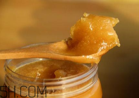 蜂蜜凝固是真蜂蜜嗎？怎樣鑒別土蜂蜜的真假？