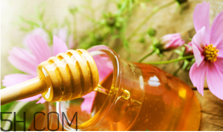 蜂蜜過期了還能吃嗎？蜂蜜中毒后該怎么辦？