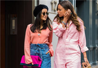 粉色衣服配什么顏色的褲子？粉色衣服搭配褲子圖片