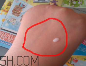 泊美塑采亮眼霜怎么樣？泊美塑采亮眼霜好用嗎？