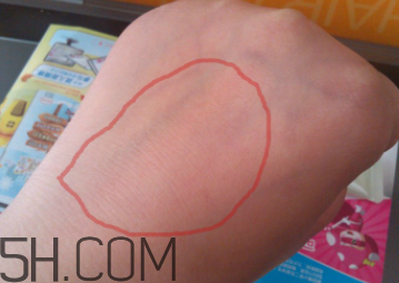 泊美塑采亮眼霜怎么樣？泊美塑采亮眼霜好用嗎？