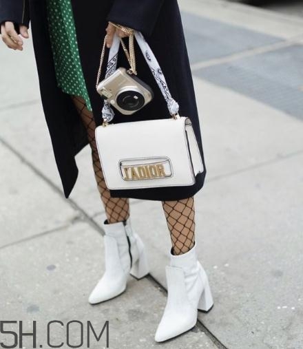 白色包包有劃痕怎么辦？白色包包上的劃痕能恢復(fù)嗎？