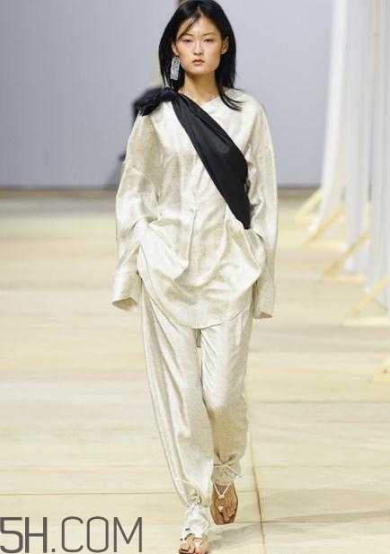 low classic2018春夏系列怎么樣_好看嗎？