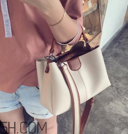 白色包包被衣服染色了怎么辦？白色包包染色怎么去除？