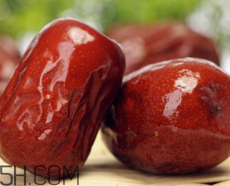 新疆紅棗什么時候成熟 新疆紅棗多少錢一斤 新疆紅棗什么時候成熟 新疆紅棗多少錢一斤