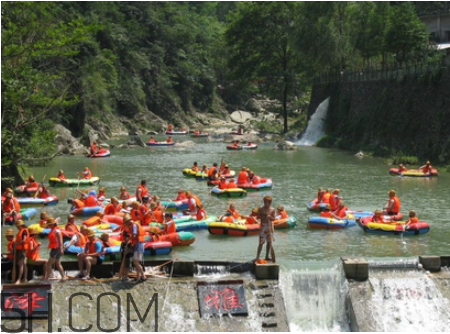 漂流小孩多大可以玩？漂流穿什么衣服鞋子合適？