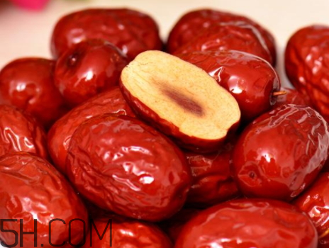 若羌紅棗什么時候成熟 若羌紅棗的功效與作用 若羌紅棗什么時候成熟 若羌紅棗的功效與作用