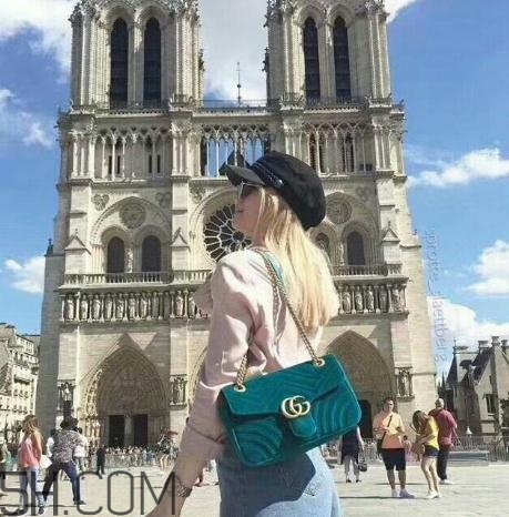 絲絨包包好打理嗎？絲絨包包怎么打理？