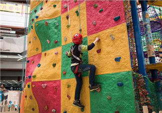 小孩攀巖的好處有哪些？戶外活動對孩子的好處