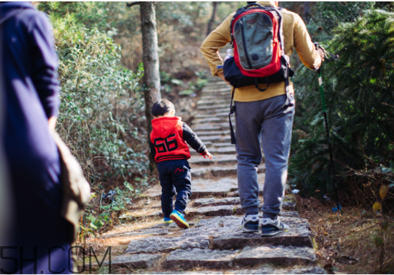 爬山對(duì)身體有什么好處？爬山前要準(zhǔn)備的裝備